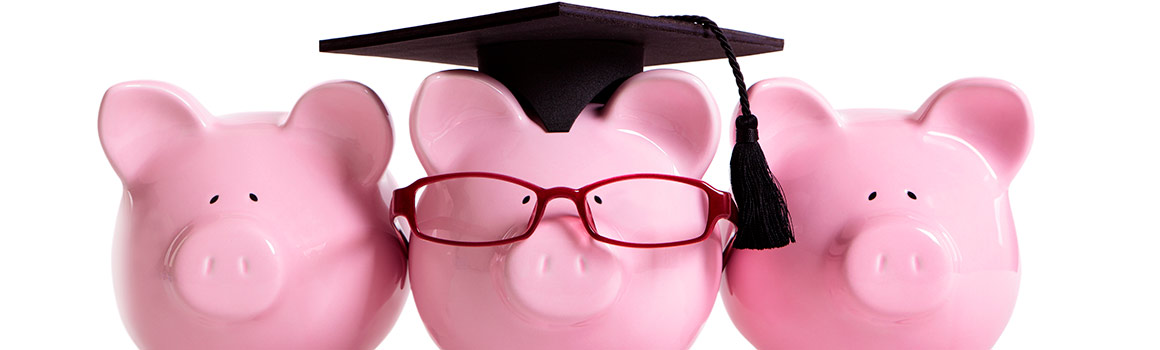 piggybanks wearing glasses and graduation cap