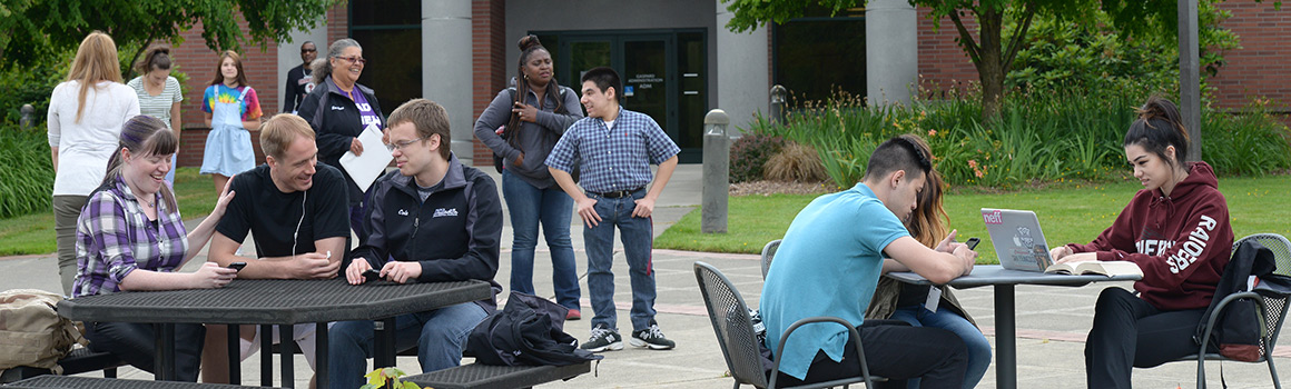 Students gathered in Puyallup courtyard