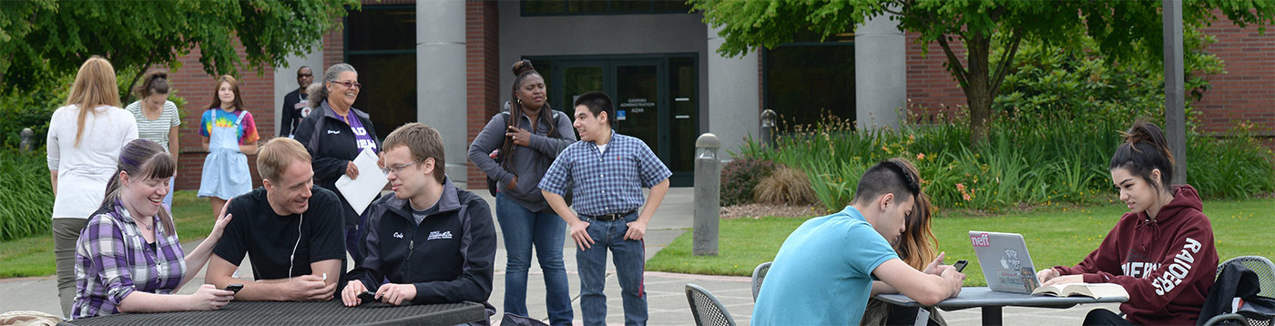 students on Puyallup campus